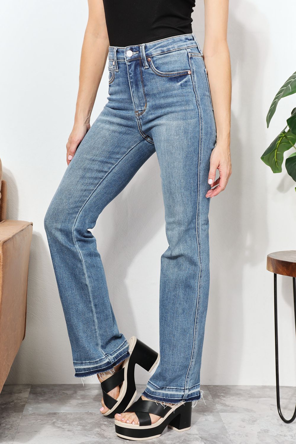 Judy Blue Full Size High Waist Jeans with Pockets