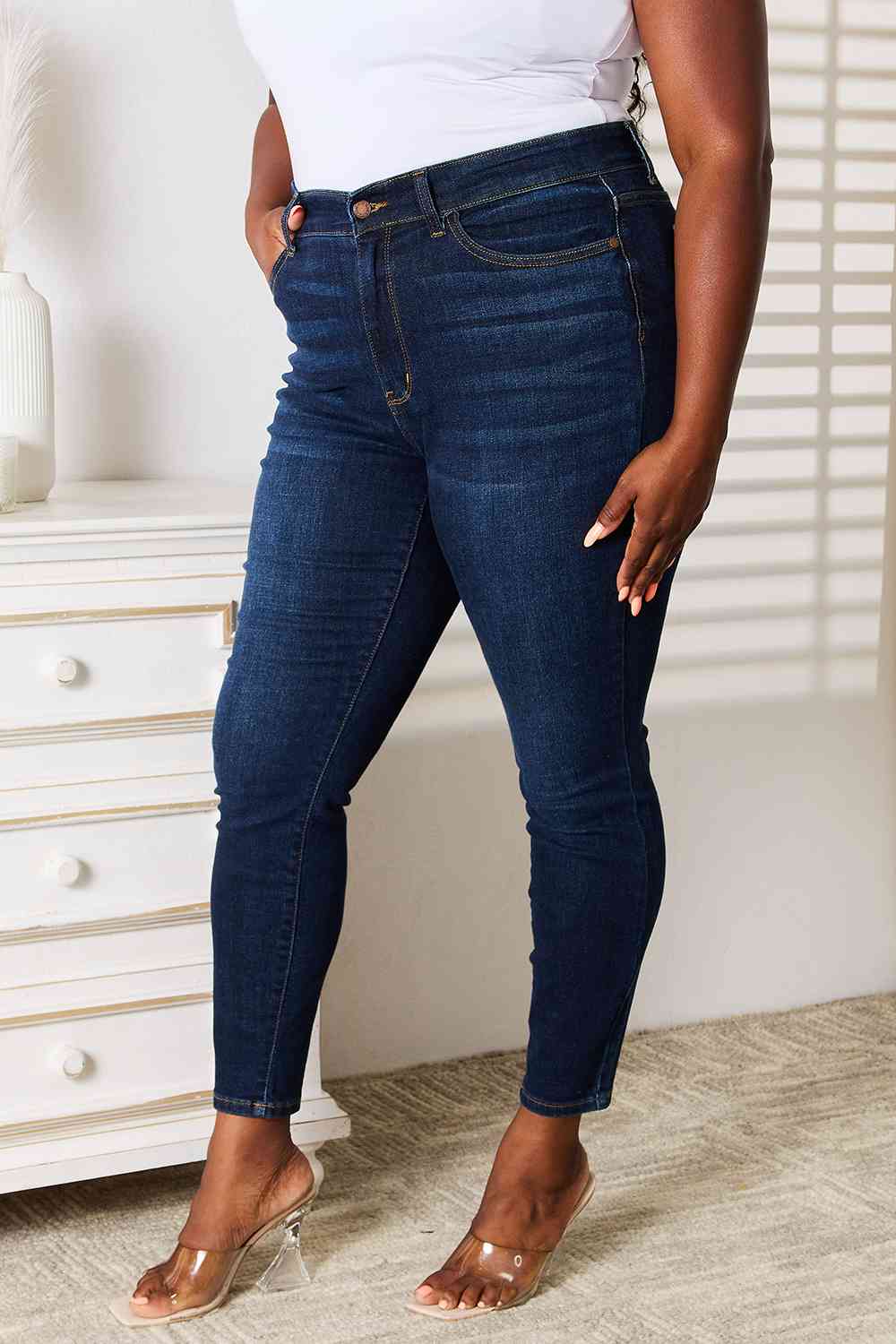 Judy Blue Full Size Skinny Jeans with Pockets