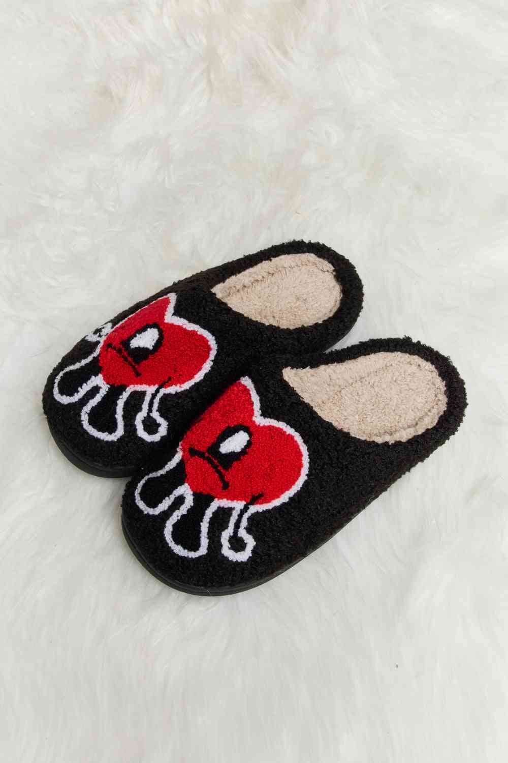 Melody Love Heart Print Plush Slippers